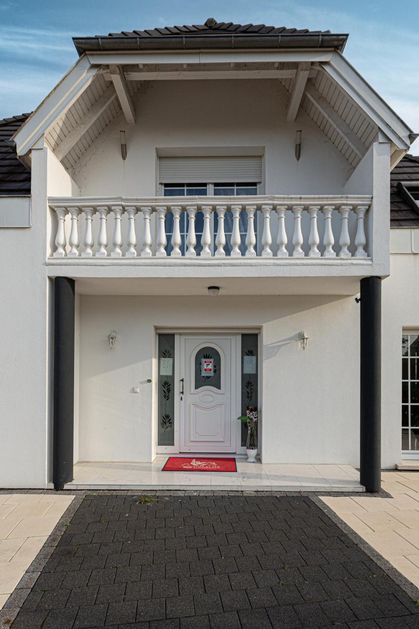Gites Spa Strasbourg - Villa Ours - Spa Prive, Sauna, Borne D'Arcade, Babyfoot Ittenheim Ngoại thất bức ảnh