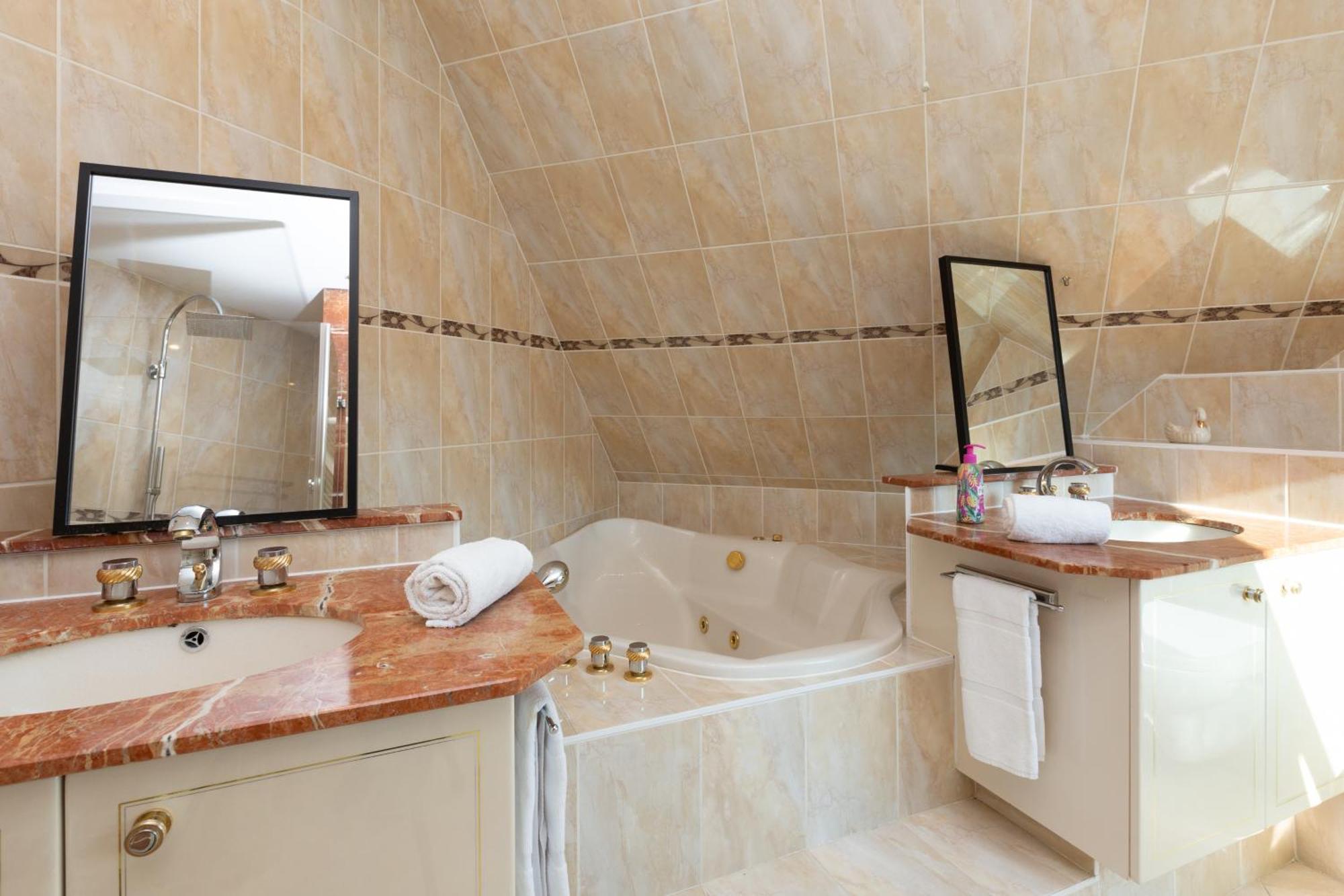 Gites Spa Strasbourg - Villa Ours - Spa Prive, Sauna, Borne D'Arcade, Babyfoot Ittenheim Ngoại thất bức ảnh