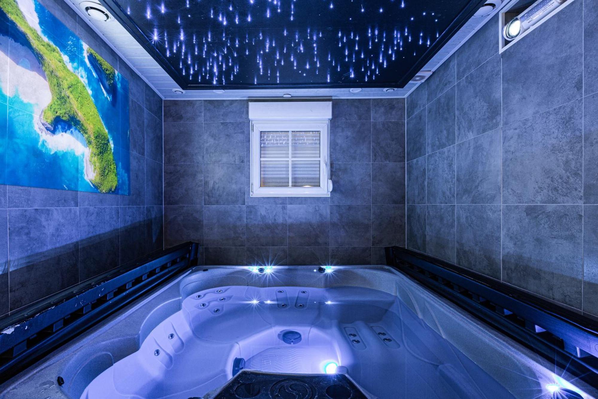 Gites Spa Strasbourg - Villa Ours - Spa Prive, Sauna, Borne D'Arcade, Babyfoot Ittenheim Ngoại thất bức ảnh